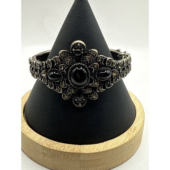 Vintage Hollycraft Silver-Tone Ornate Hinged Bracelet With Black Stones & Safety - Picture 1 of 8